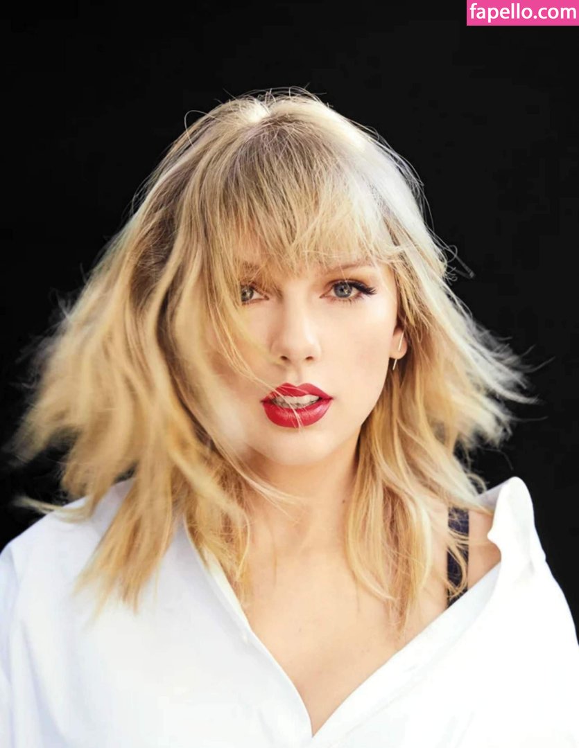 https://fapello.com/content/t/a/taylor-swift/1000/taylor-swift_0290.jpg