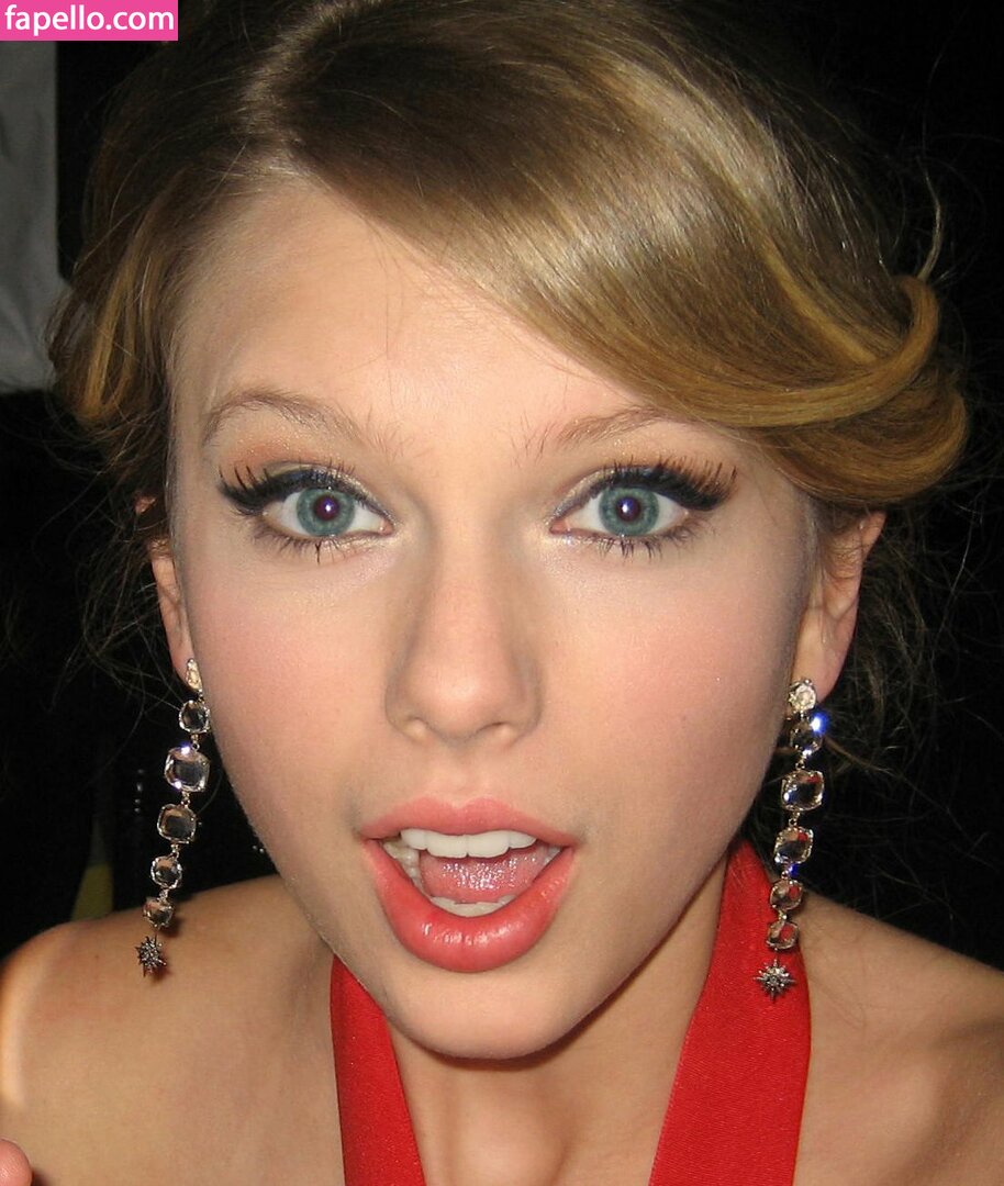 https://fapello.com/content/t/a/taylor-swift/1000/taylor-swift_0414.jpg