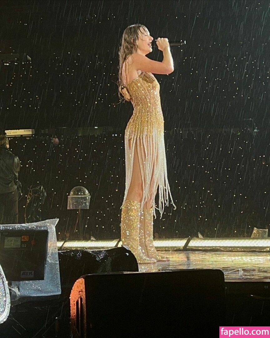 https://fapello.com/content/t/a/taylor-swift/2000/taylor-swift_1575.jpg