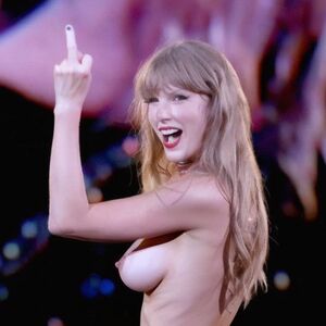 Taylor Swift nude #2702