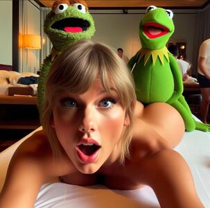 Taylor Swift nude #3648