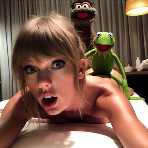 Taylor Swift nude #3661