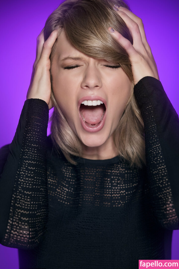 https://fapello.com/content/t/a/taylor-swift/6000/taylor-swift_5663.jpg