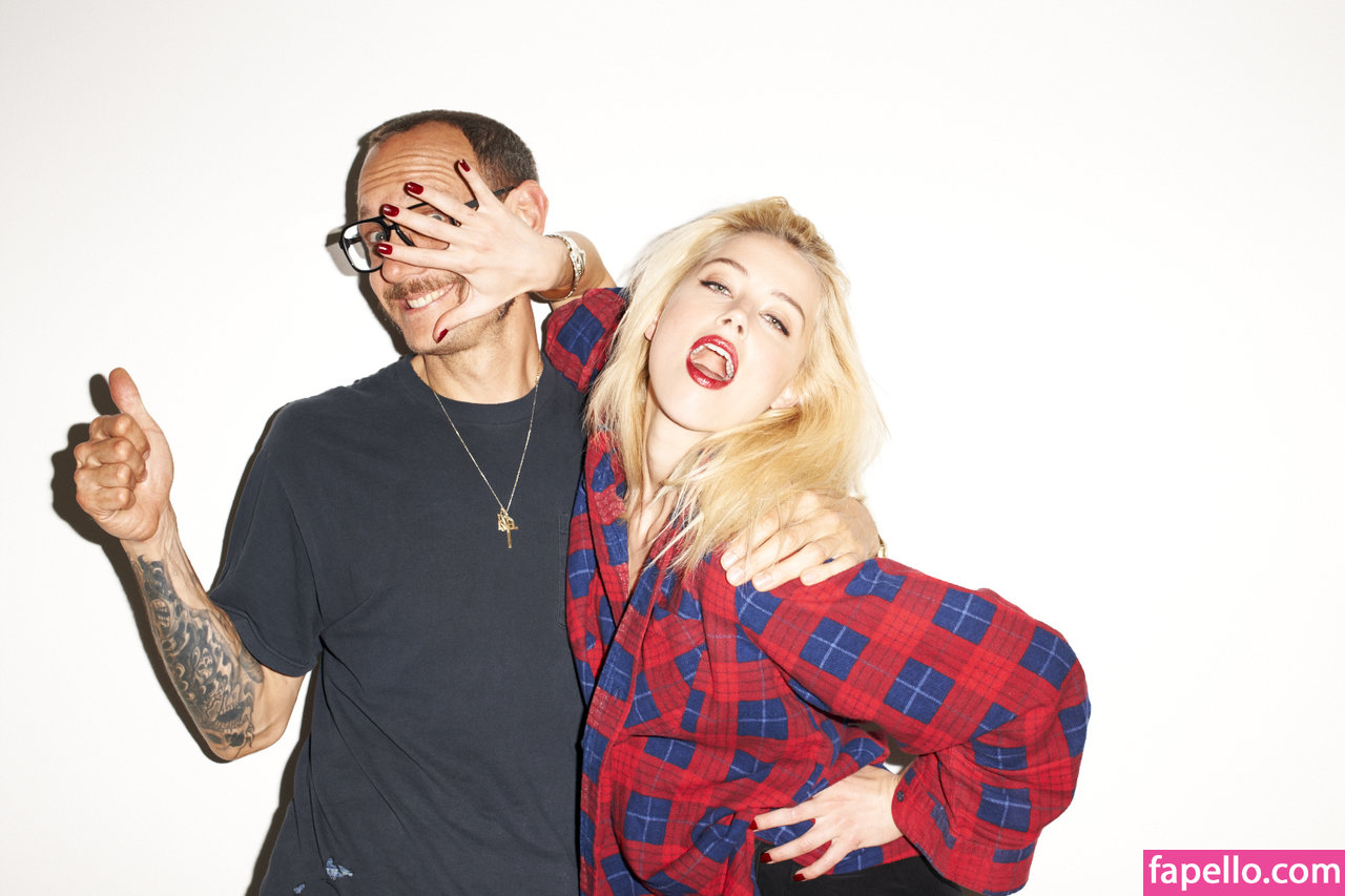 https://fapello.com/content/t/e/terry-richardson/1000/terry-richardson_0017.jpg