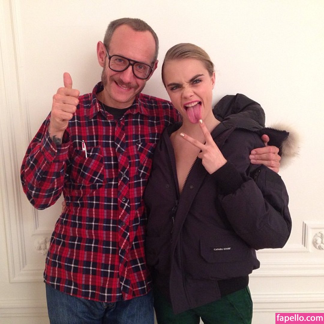 https://fapello.com/content/t/e/terry-richardson/1000/terry-richardson_0034.jpg