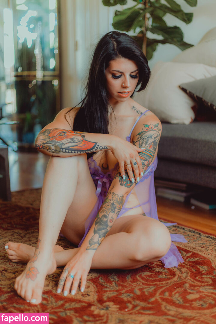 Calla Suicide Girl