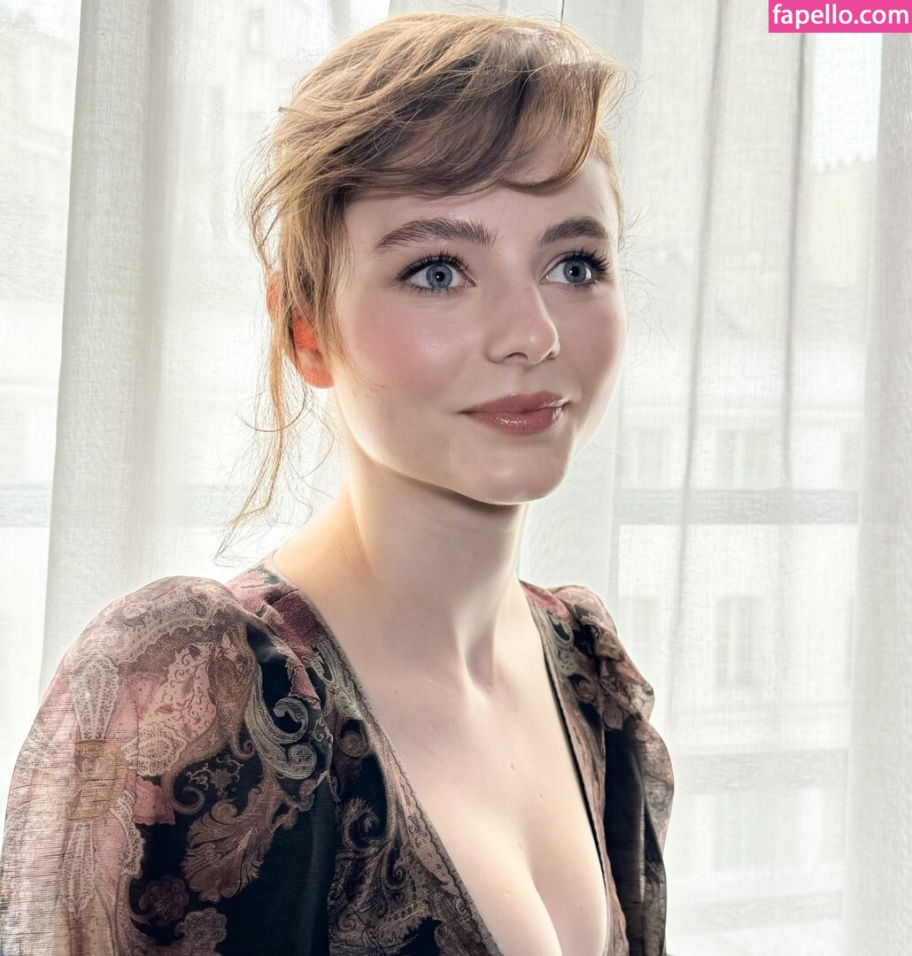 Thomasin Mckenzie erome Latest Exclusive Leaked Photos