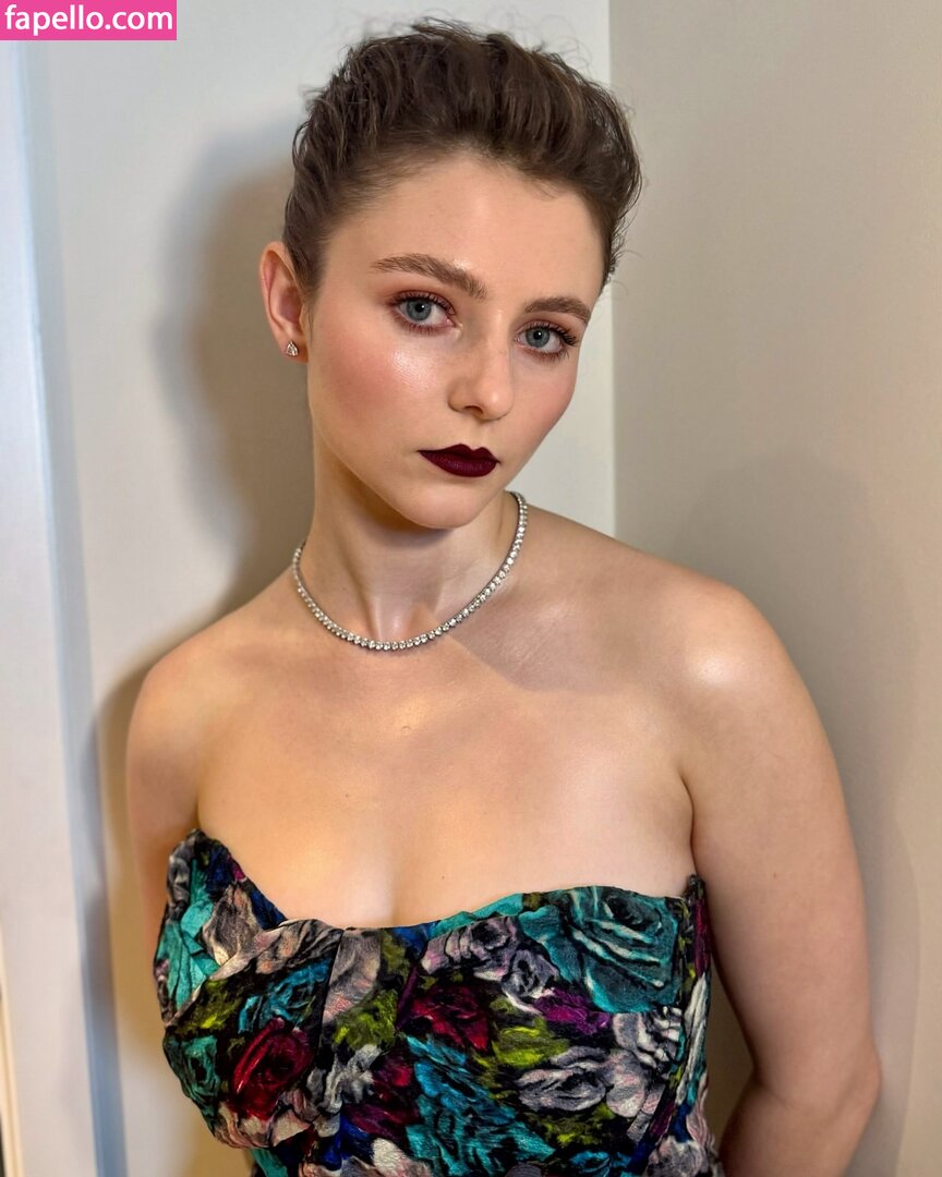 Thomasin Mckenzie erome Latest Exclusive Leaked Photos