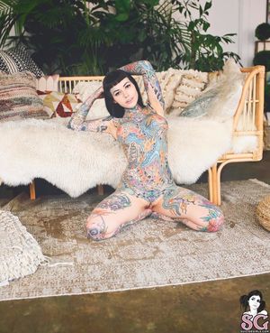 Tiger Lilly Suicide nude #0115