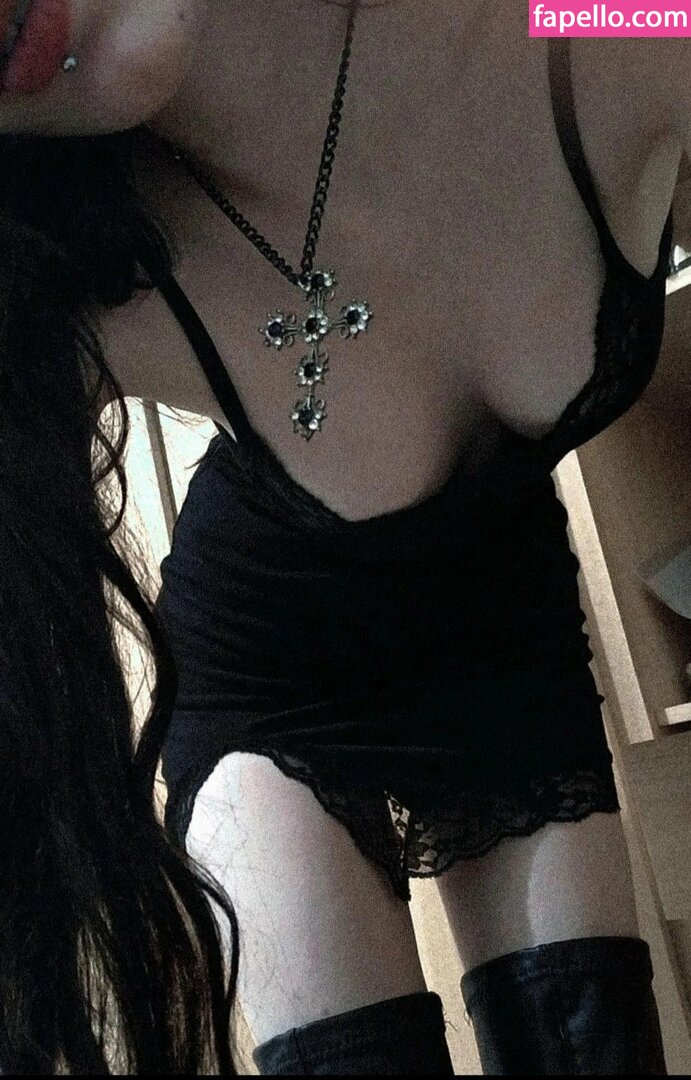 tightgoth leaked nude photo #0009 (tightgoth / brunade6 / lady_nyx2 / nyx0br1)