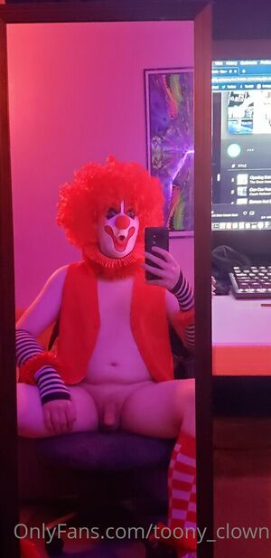 toony_clown nude #0009