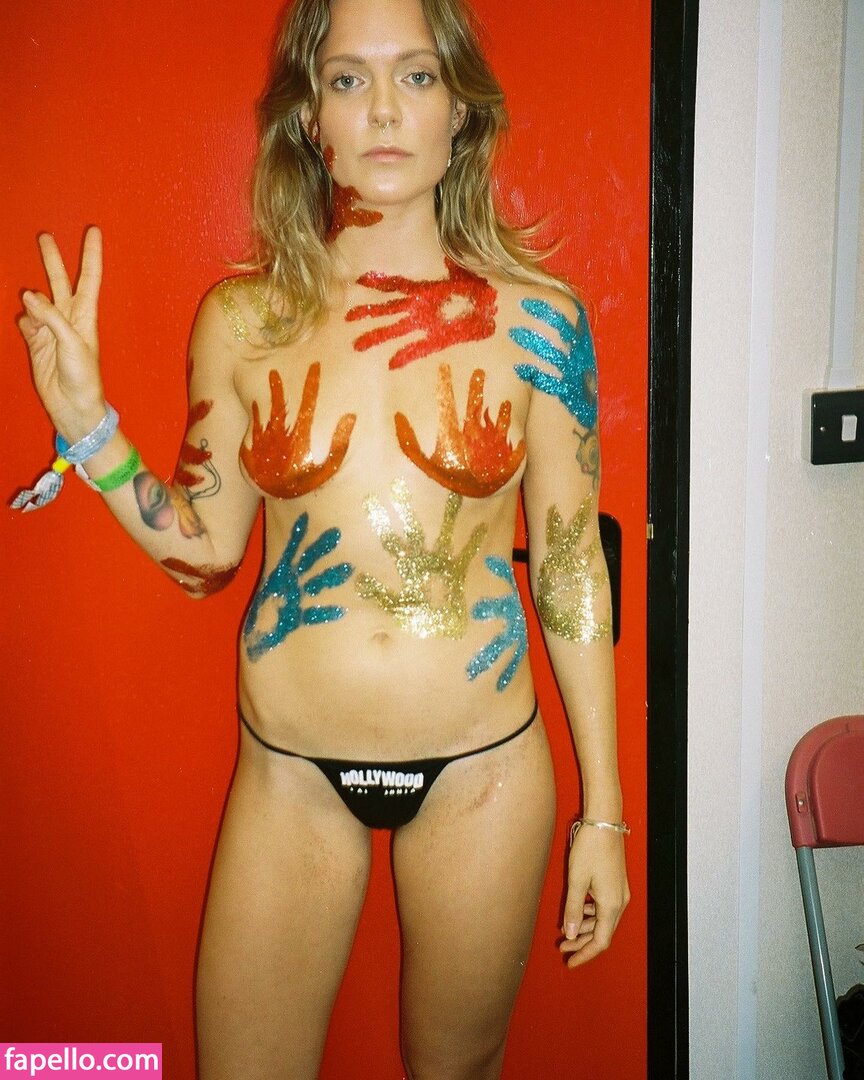 Tove Lo leaked nude photo #0384 (Tove Lo / cupfullofinsanity / tovelo)