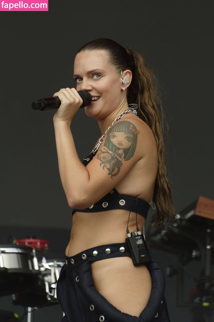 Tove Lo leaked nude photo #0400 (Tove Lo / cupfullofinsanity / tovelo)