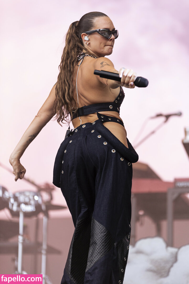 Tove Lo leaked nude photo #0402 (Tove Lo / cupfullofinsanity / tovelo)