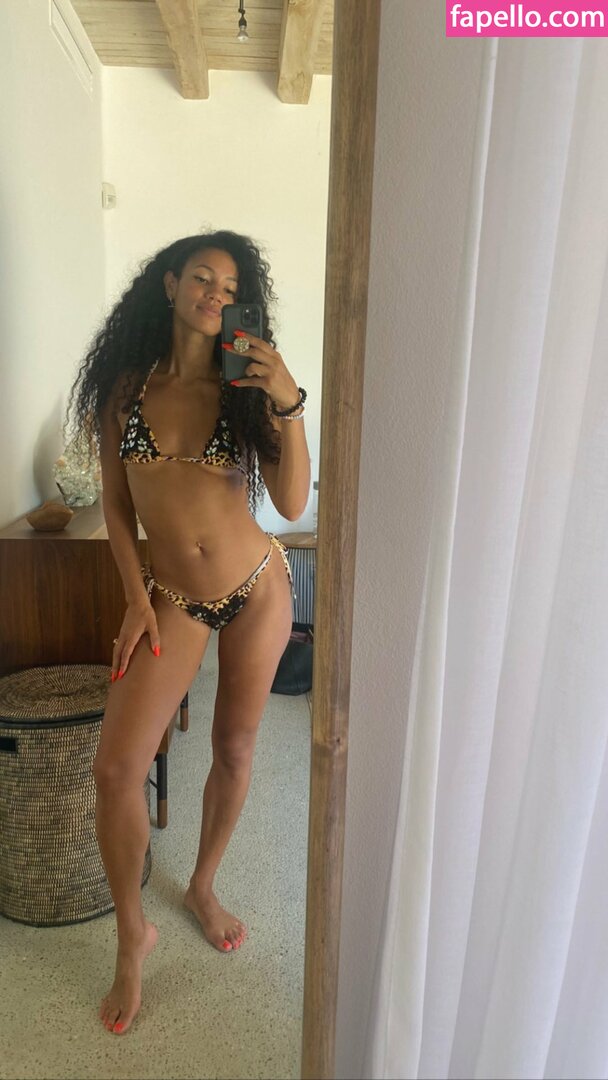 Vick Hope leaked nude photo #0038 (Vick Hope / vicknhope / vicsantos669)