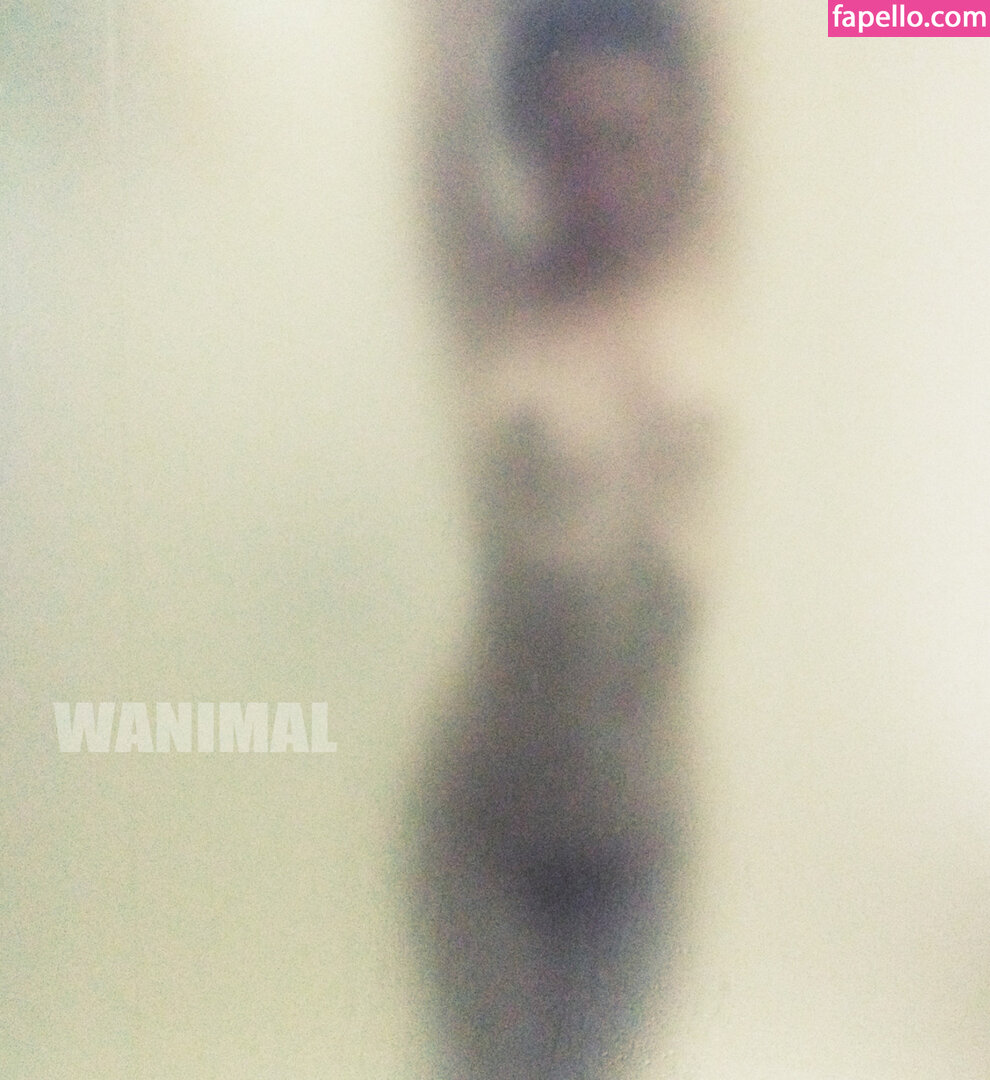 https://fapello.com/content/w/a/wanimal-models/1000/wanimal-models_0172.jpg