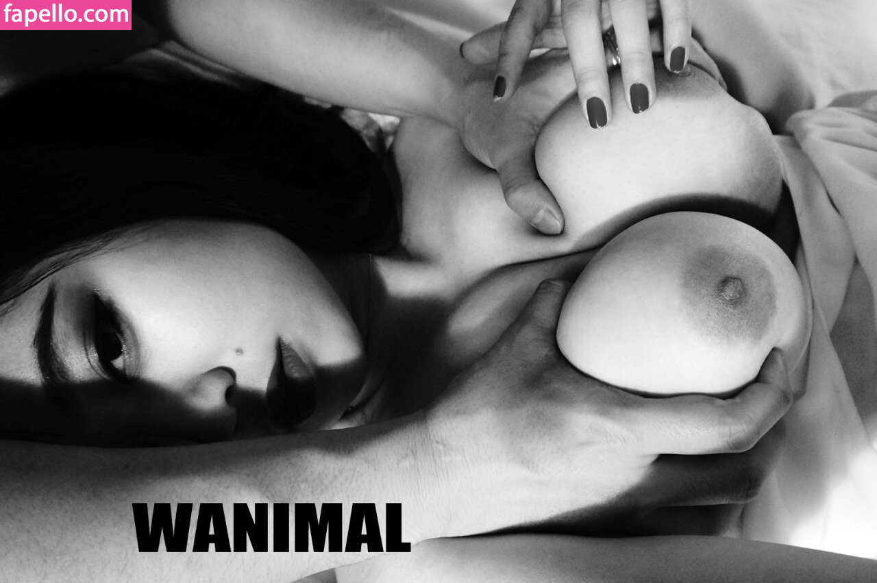 https://fapello.com/content/w/a/wanimal-models/1000/wanimal-models_0381.jpg