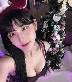 yule_.0.03 nude #0170