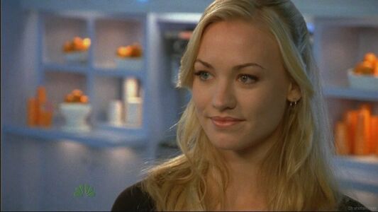 Yvonne Strahovski nude #0199