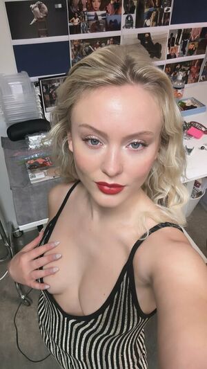 Zara Larsson nude #0276