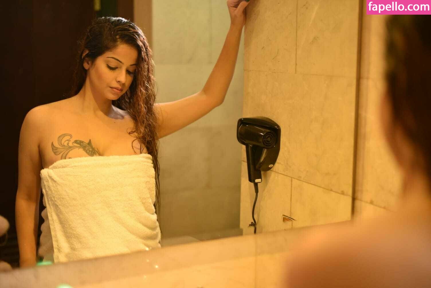 Zareen Zoya Khan leaked nude photo #0011 (Zareen Zoya Khan / ZAREENZOYAKHAN)