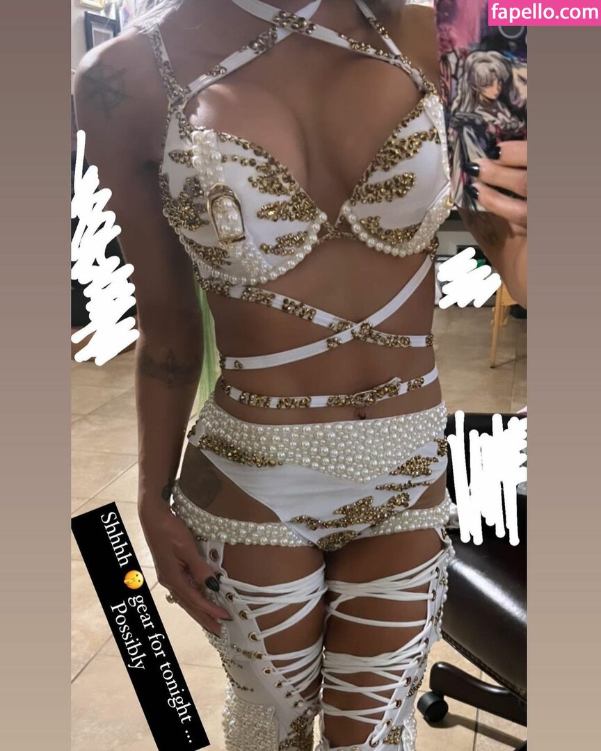 Zelina Vega leaked nude photo #0698 (Zelina Vega /  / Thea Trinidad / zelinavegawwe)