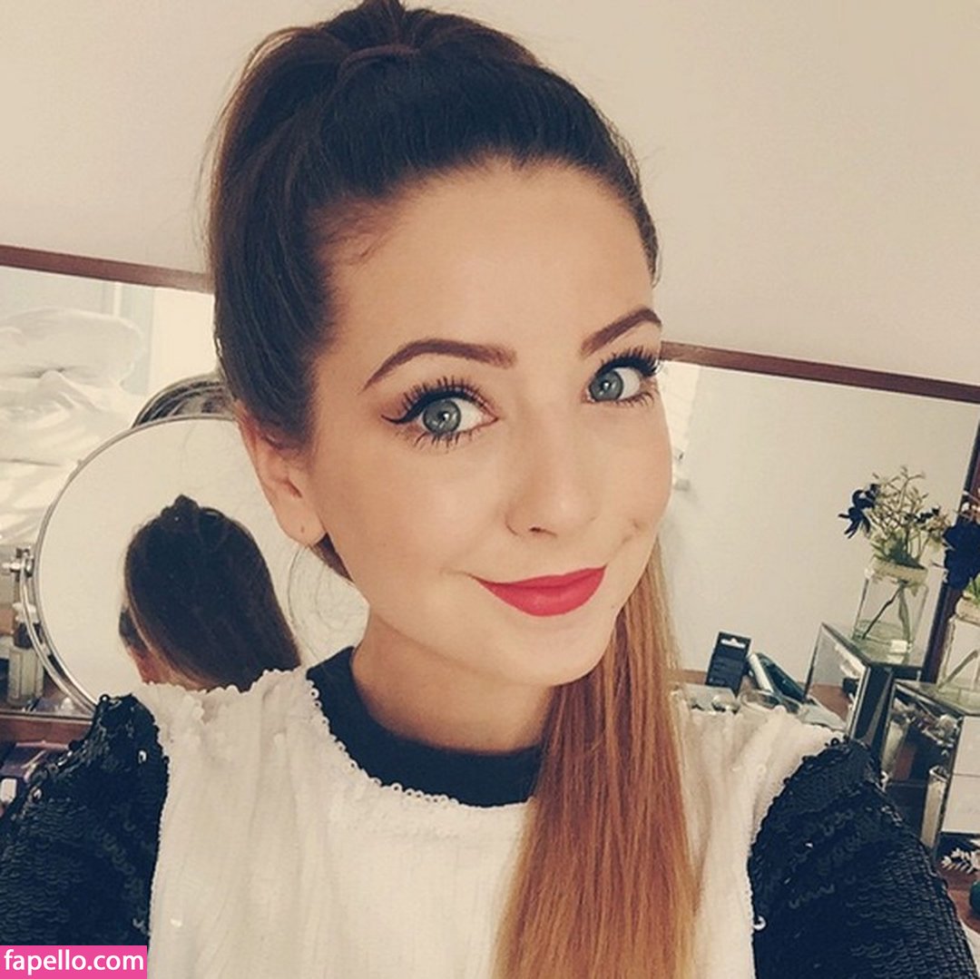 Zoë Sugg / zoesugg Nude Leaked OnlyFans Photo #12 - Fapello